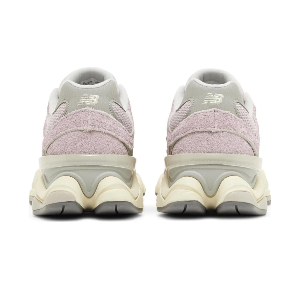 Balance 9060 'December Sky' - Level Sneaker